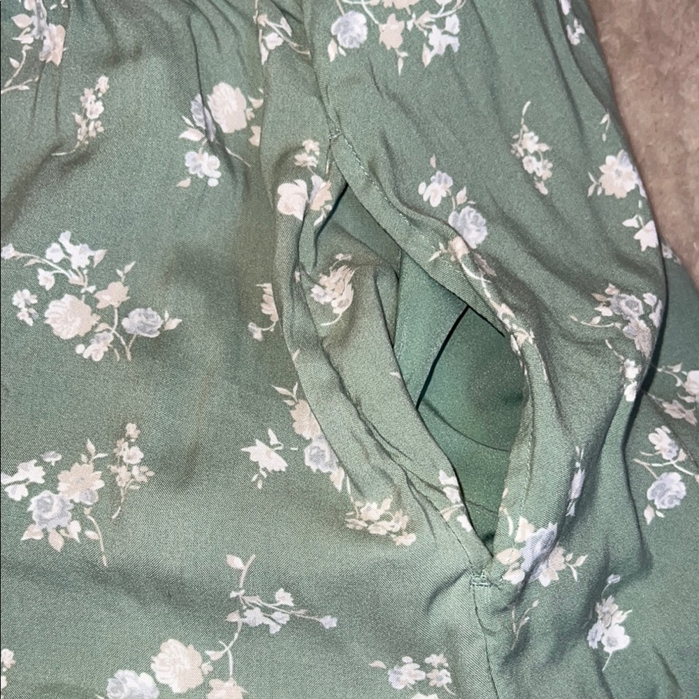 Hollister Green Tiered Skater Skirt Knee-Length Casual - Picture 8 of 9